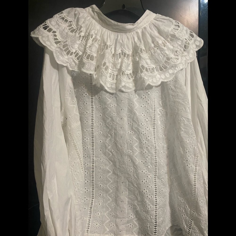 Briggerton vibe white mock neck cut out details